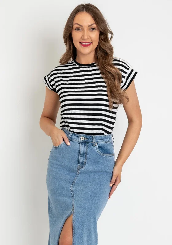 Serafina Collection One Size Striped T-shirt, Black & White-- Zippered Front Buttoned Front Snap Front Serafina Collection One Size Striped T-shirt, Black & White-- Zippered Front Buttoned Front Snap Front
