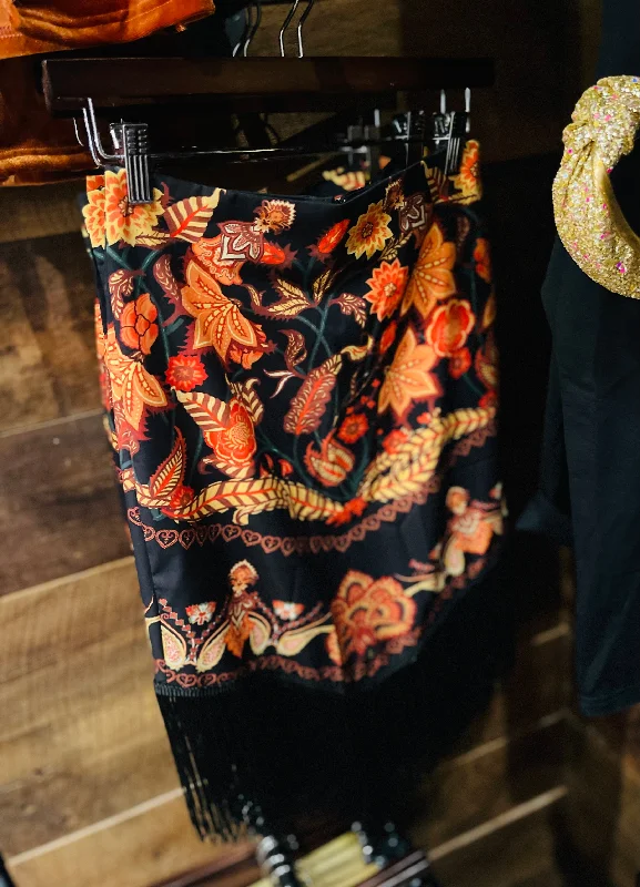 Vintage Rust Colors with Paisley Pattern and Fringe Bottom Mid-Length Skirt breathable skirt fabric Vintage Rust Colors with Paisley Pattern and Fringe Bottom Mid-Length Skirt breathable skirt fabric