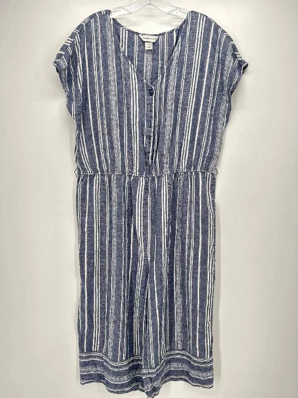 Christopher & Banks Size XL Chambray Stripe Jumpsuit Floral pattern jumpsuit, Feminine, Elegant, Stylish Christopher & Banks Size XL Chambray Stripe Jumpsuit Floral pattern jumpsuit, Feminine, Elegant, Stylish