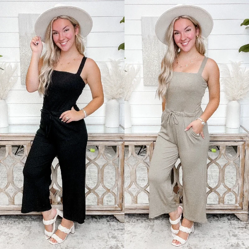 Wonderin' About You Wishlist Cropped Jumpsuit - 2 colors! Casual jumpsuit with pockets, Comfortable, Trendy, Street style Wonderin' About You Wishlist Cropped Jumpsuit - 2 colors! Casual jumpsuit with pockets, Comfortable, Trendy, Street style